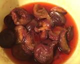 Une image de l'étape 1 de Compote de pêches de vigne et prunes d ente.