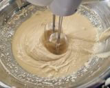 A picture of step 2 of Dahi vada.