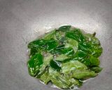 A picture of step 2 of Healthy upma.