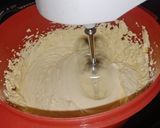 Foto langkah ke 2 dari resep Butter cream HOME MADE simple, enak dan praktis.