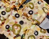 A picture of step 11 of Hawaiian Chicken Pizza.