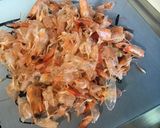 Une image de l'étape 1 de Crevettes aux poivrons rouges,rhubarbe et aneth.