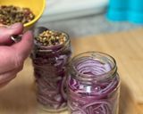 Foto del paso 6 de la receta: Cebolla morada encurtida (Apta fase2)