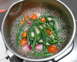 Foto langkah ke 2 dari resep Ayam geprek cabe ijo.