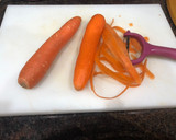 Foto del paso 1 de la receta: Verdura hervida con lámina de tomate y atún