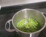 Foto del paso 1 de la receta Espárragos al vapor alegrados con salsa pesto