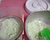 Foto langkah ke 2 dari resep Kue Putu Pandan (tanpa bambu).
