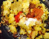 A picture of step 3 of Stuffed Bread pakoda.