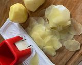 Gambar langkah 2 resipi Kerepek Kentang Salted Egg.