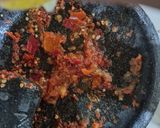 Foto langkah ke 3 dari resep Sambal Terasi Tomat.