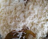A picture of step 1 of Matar paneer biryani.