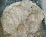 A picture of step 3 of Chicken noodles.