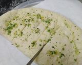 চিজি গার্লিক ব্রেড (Cheesy Garlic Bread recipe in Bengali) রেসিপি ধাপ - 6 ছবি