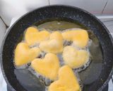 Foto langkah ke 6 dari resep Hollow Heart Donuts (Donat Kopong).