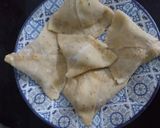 A picture of step 3 of Qeema samosa with homemade patti.