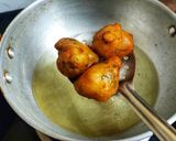A picture of step 4 of Rice Vada.