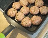 A picture of step 2 of Beef Patties!!!.
