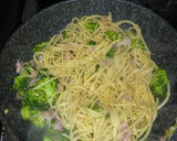 Foto del paso 1 de la receta: Fideos con salsa de brócoli