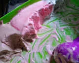 Foto langkah ke 9 dari resep Ice Cream Walls Homemade (Chocolate, Strawberry, Vanilla Oreo).