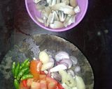 Foto langkah ke 1 dari resep Mi Goreng Jamur.
