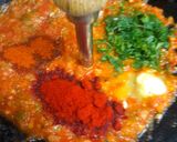 A picture of step 3 of Tawa butter Masala Pav.