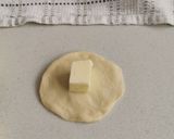 A picture of step 7 of Coffee butter buns.