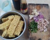 Foto langkah ke 1 dari resep Mie Keriting Cabai Hijau.