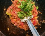 A picture of step 4 of Egg Masala.