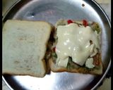 चीजी आलू टोस्ट सैंडविच (Cheesy aloo toast sandwich recipe in hindi) रेसिपी चरण 2 फोटो