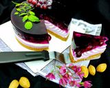 عکس مرحله 1 از دستور چیز کیک انگور یاقوتی solmaz