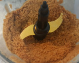 Foto del paso 2 de la receta: Bizcocho de galletas Digestive y trocitos de chocolate