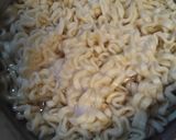 Foto langkah ke 1 dari resep Mie Goreng Sosis Sayur.