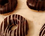 صورة لخطوة 4 من وصفة دوناتس في الفرن بنة 😋 على بنة 👌👌