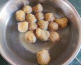 A picture of step 1 of Soya Momos.