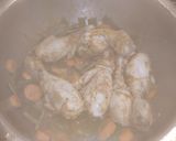 Foto del paso 7 de la receta: Guisado de muslitos de pollo con patatas