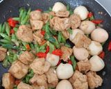 Foto langkah ke 4 dari resep Oseng buncis tahu telur puyuh.