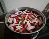 Hình bước làm 3 của món Canh củ nấu nấm