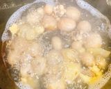 Hình bước làm 2 của món Trứng Gà Non Xốt Chua Cay