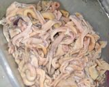 Foto langkah ke 1 dari resep Tumis usus tempe gembus kemangi pedas.