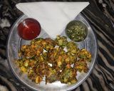 मिक्स सब्जी पकोड़े (mixed sabzi pakode recipe in Hindi) रेसिपी चरण 4 फोटो