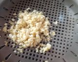 A picture of step 4 of Momos Chutney.