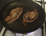 A picture of step 3 of Pan-fried pork chops.
