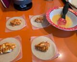 Foto del paso 3 de la receta: Empanadillas de atún al horno
