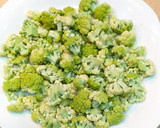 Foto del paso 4 de la receta: Potaje de garbanzos con chistorra, acelgas y brócoli