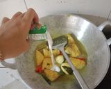 Foto langkah ke 4 dari resep Sayur Opor Tahu Telur.