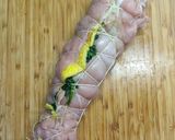 Foto del passaggio 4 della ricetta Arrosto di tacchino farcito e arrotolato