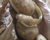 A picture of step 1 of Potato and lentil curry.