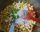 स्पाइसी स्वीट कॉर्न चाट (Spicy sweet corn chaat recipe in Hindi) रेसिपी चरण 3 फोटो