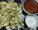 A picture of step 1 of Satvik Taro Stem / Kochu Saag Ghonto.