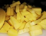 Une image de l'étape 1 de Tortilla Chorizo, oignon, gruyère 🧀🥚.